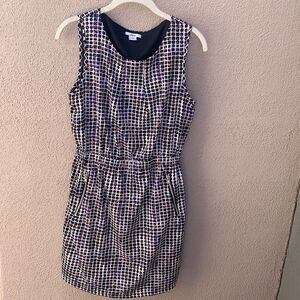 BARlll Medium Scoop Neck Short Sleeve Women’s Dress Elastic Waist Front Pockets